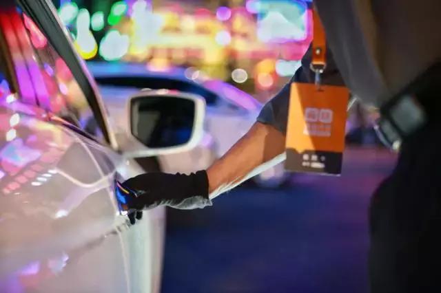 喝酒還想開車?別省那代駕錢!